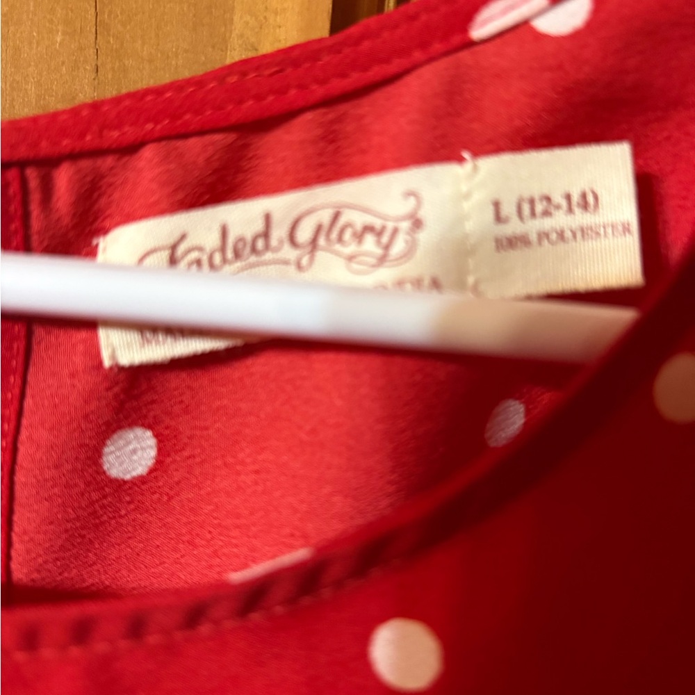 TRASH - Faded Glory Red Polka Dot Sleeveless Top - Picture 3 of 5